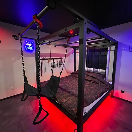 Czerwone Drzwi Bdsm Lovers Dla Par Chorzów