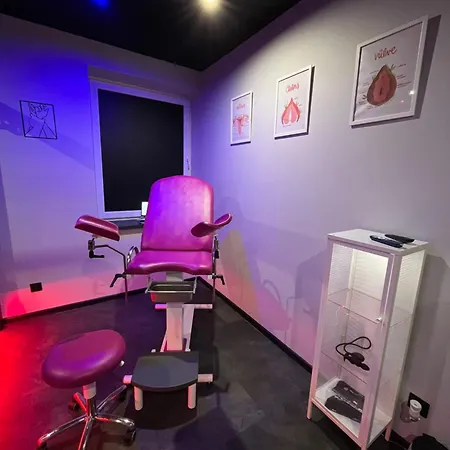 Appartement Czerwone Drzwi Bdsm Lovers Dla Par
